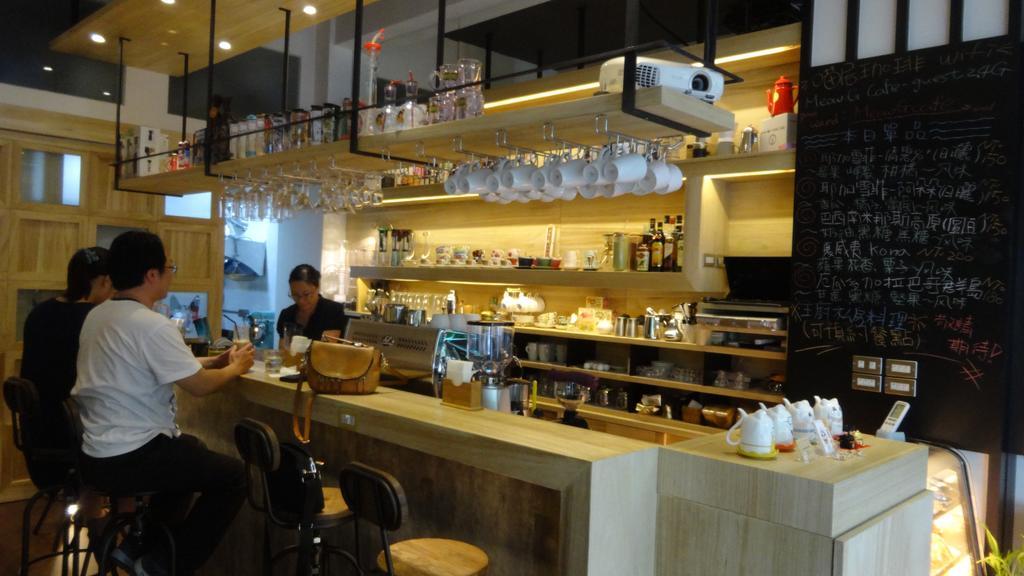 Meow G Cafe Hostel Hualien Exterior foto